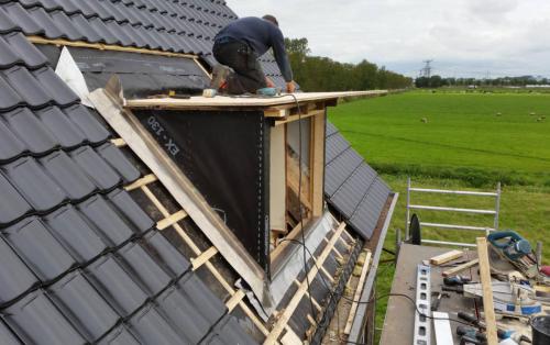 bouwbedrijf-drost-en-de-wollf-renovatie-nieuw-dak-kapel-01