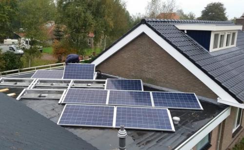 bouwbedrijf-drost-en-de-wollf-zonnepanelen-plat-dak-01